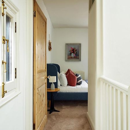 亨利昂泰晤士Dolls House - Luxury Townhouse *Sleeps 10*别墅 外观 照片