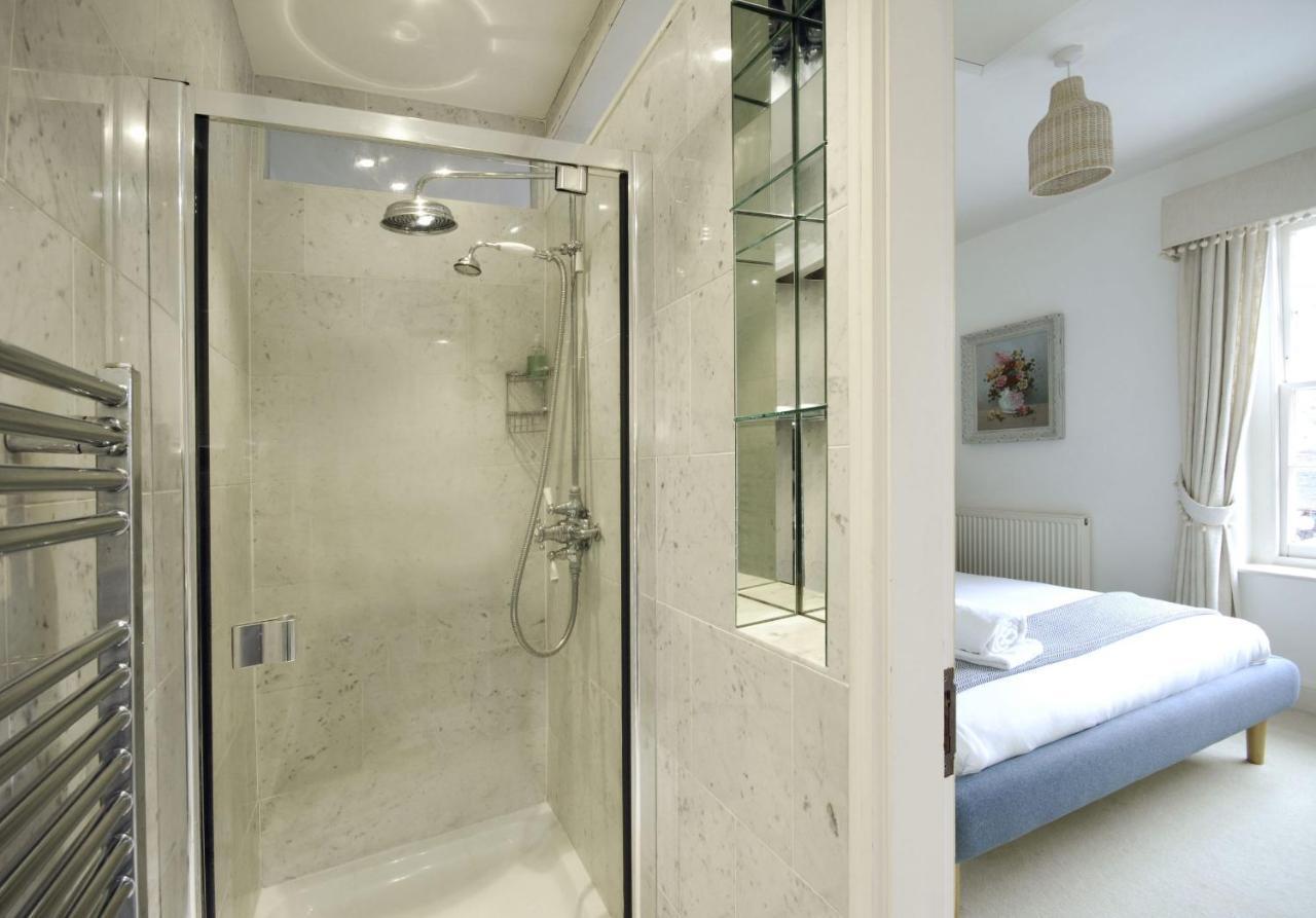 亨利昂泰晤士Dolls House - Luxury Townhouse *Sleeps 10*别墅 外观 照片